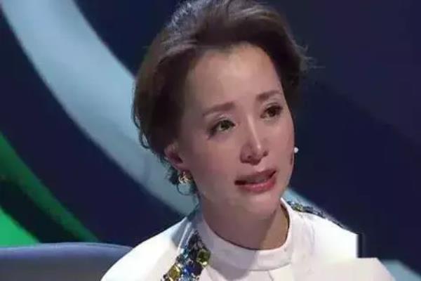 董卿小妹妹你的歌声太美啦（欣赏她舞台上唱的那一出）.