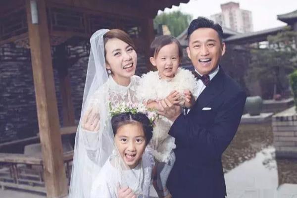 明星黄磊的老婆叫什么（黄磊老婆孙莉时隔12年后复出）.