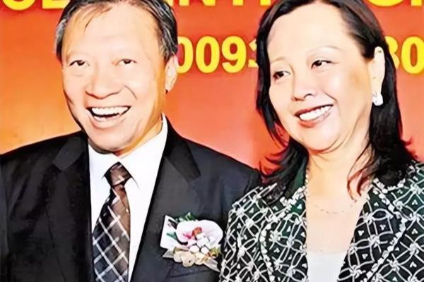 张子强妻子罗艳芳真实照片（妻子罗艳芳卷走20亿巨款）.