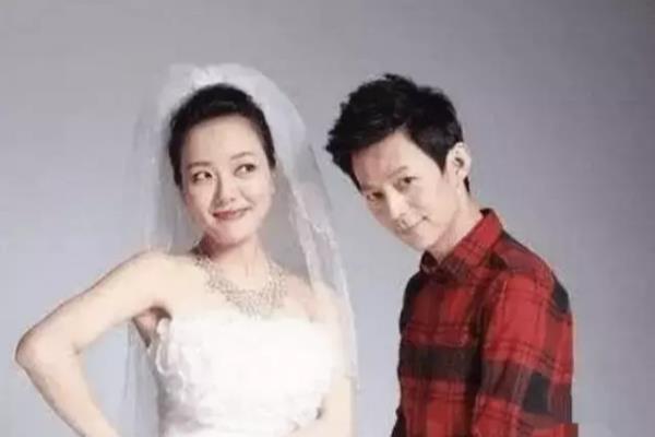 何炅为什么不提老婆（何炅首次公开自己的妻子）.