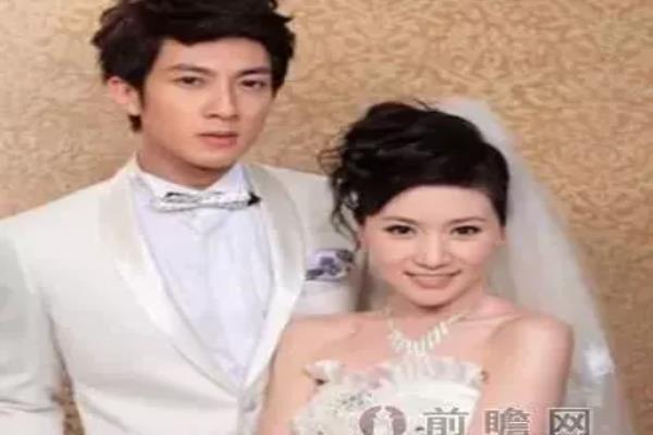 吴尊老婆林丽莹背景图片.