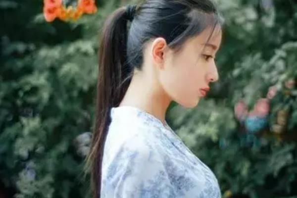 梦见女性朋友结婚是什么兆头（梦见结婚）.